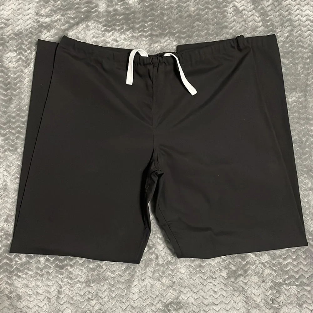 Medium Breast Cancer Awareness Scrub Top & Medium Black Scrub Bottoms - Picture 6 of 7